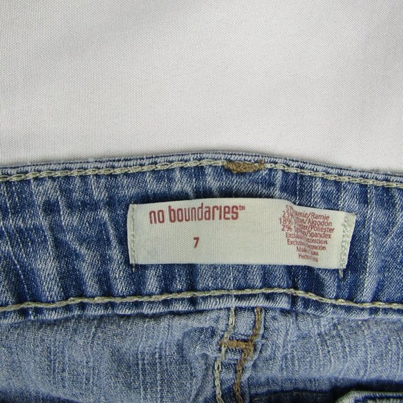No Boundaries Denim - Women's | No Boundaries | Stretchy | Flared Jeans | Size 7